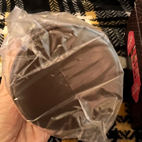 Brand new- Bare Escentual brushes in a case. - Picture 6 of 8